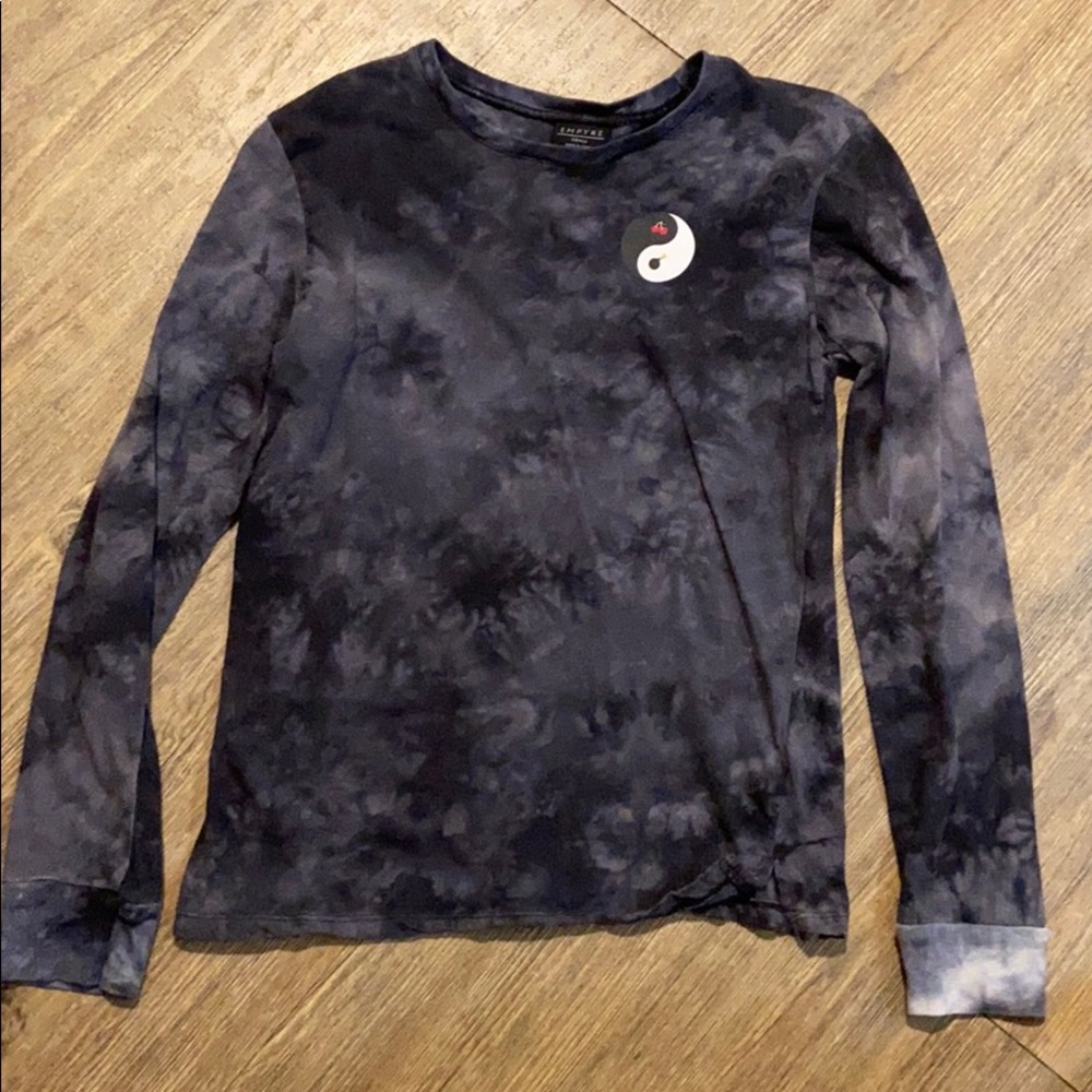 Long sleeve Empyre shirt